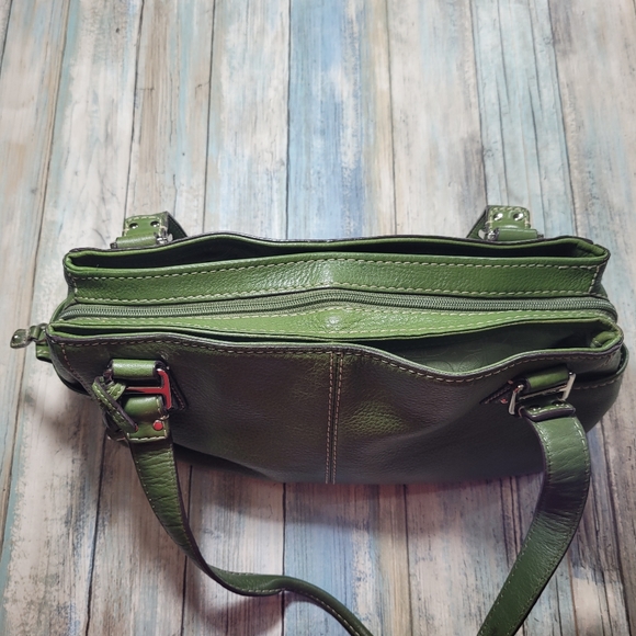✨️HP✨️Fossil Green Purse. - Picture 8 of 14